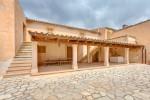 llucmajor Mallorca finca for sale entrance 89362