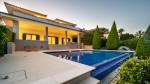 Family villa with pool and garden for sale in Santa Ponsa, Majorca