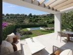 Casa con jard&iacute;n, porche y terraza en venta en Cala Rom&aacute;ntica, Mallorca