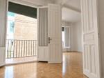 sala de atras limpia con IA