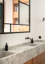 suite bath