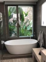 667F21AE-D200-47F2-A705-6D9848667C96