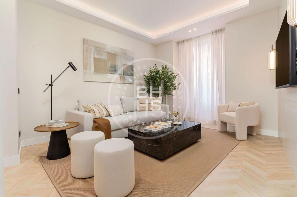 3-bed penthouse with terrace in Centro