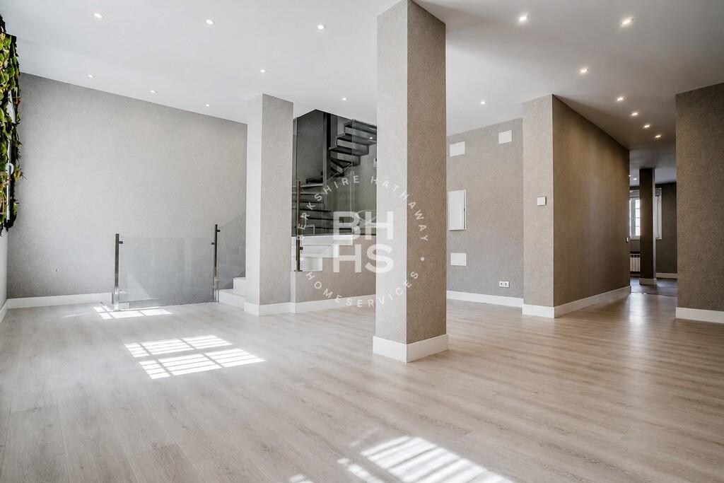 4-bed apartment with parking in Prosperidad, Chamartín