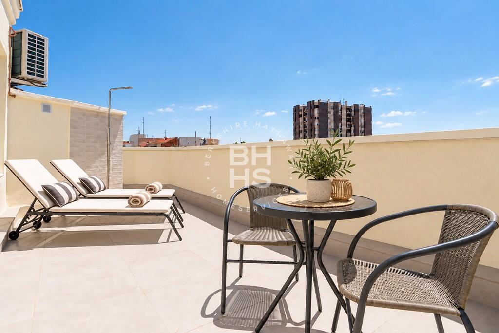 2-bed penthouse with terrace in Ibiza, Retiro