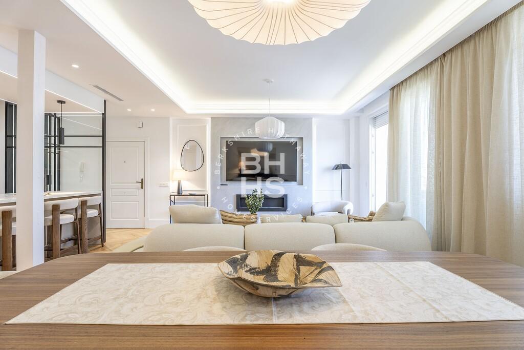 3-bed penthouse with terrace in Goya, Salamanca