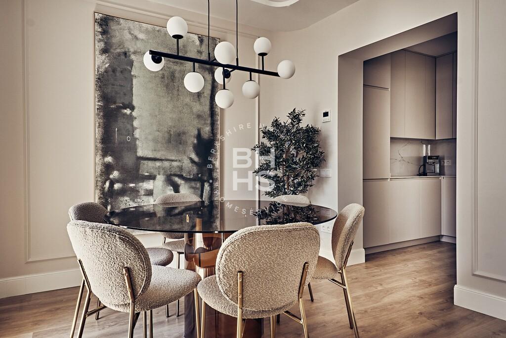 Photo of New 3-bed apartment with lift in Justicia, Centro